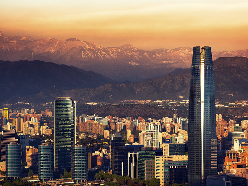 Isla de Pascua y Santiago de Chile